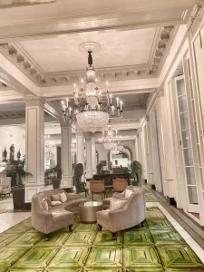 art deco seating area at the st anthony hotel